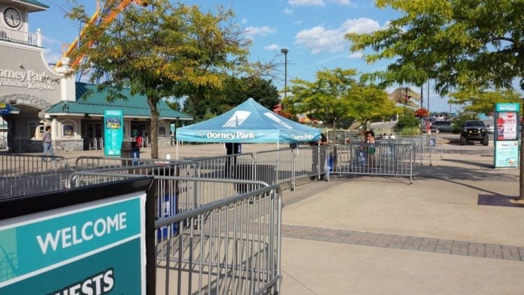 Creating Temporary Fencing Using Portable Steel Barricades