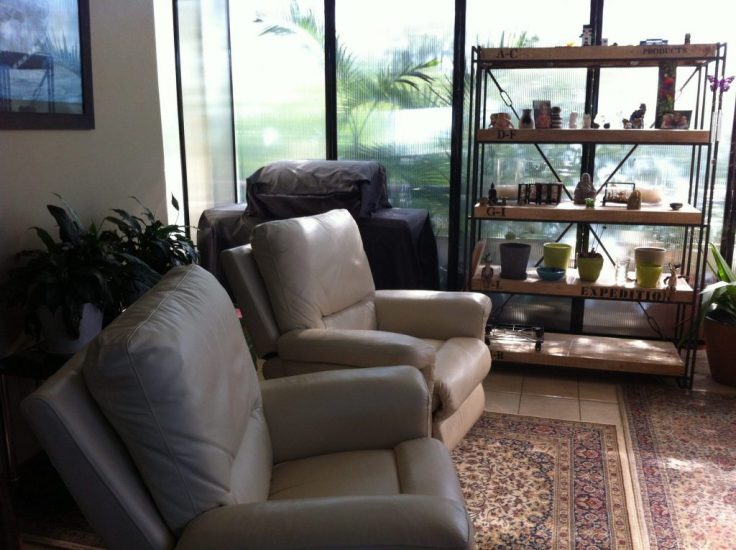 Extending the Living Area into the Balcony Space Using Clear Polycarbonate Partitions