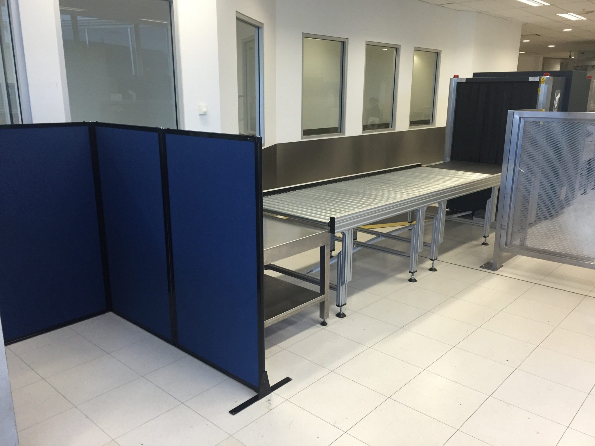 Custom height partitions in Sydney Airport - Portable Partitions