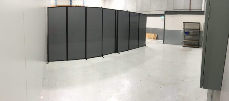 Sectioning Off Maintenance Work in an Industrial Warehouse Using Polycarbonate Panels