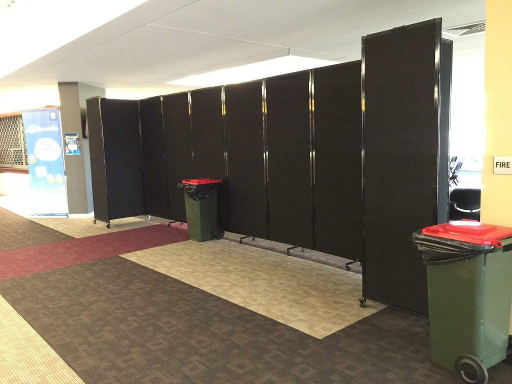 A First-Class Sports Facility Using Multi-Purpose Room Dividers