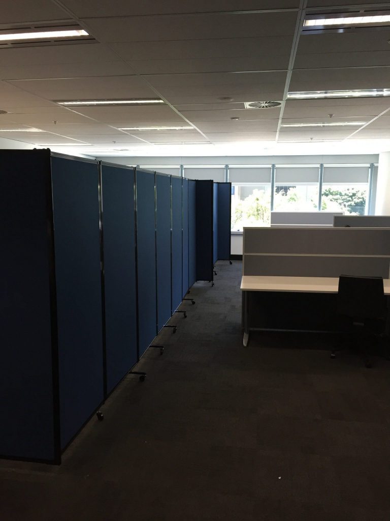 Easily Set Up an Office Meeting Area Within a Room Using Mobile Office Partitions