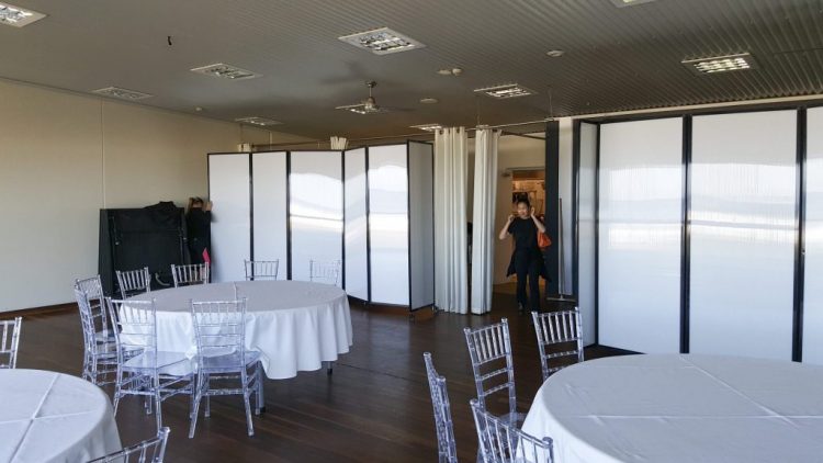 Creating a temporary corridor through a function area from kitchen to cafe