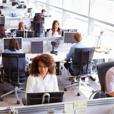 5 Ways Your Desk Layout Could Be Hurting Your Productivity- portable partition