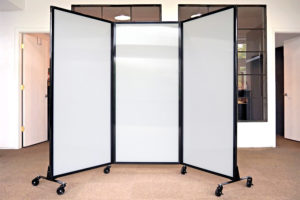 Affordable polycarbonate temporary wall - Portable Partitions