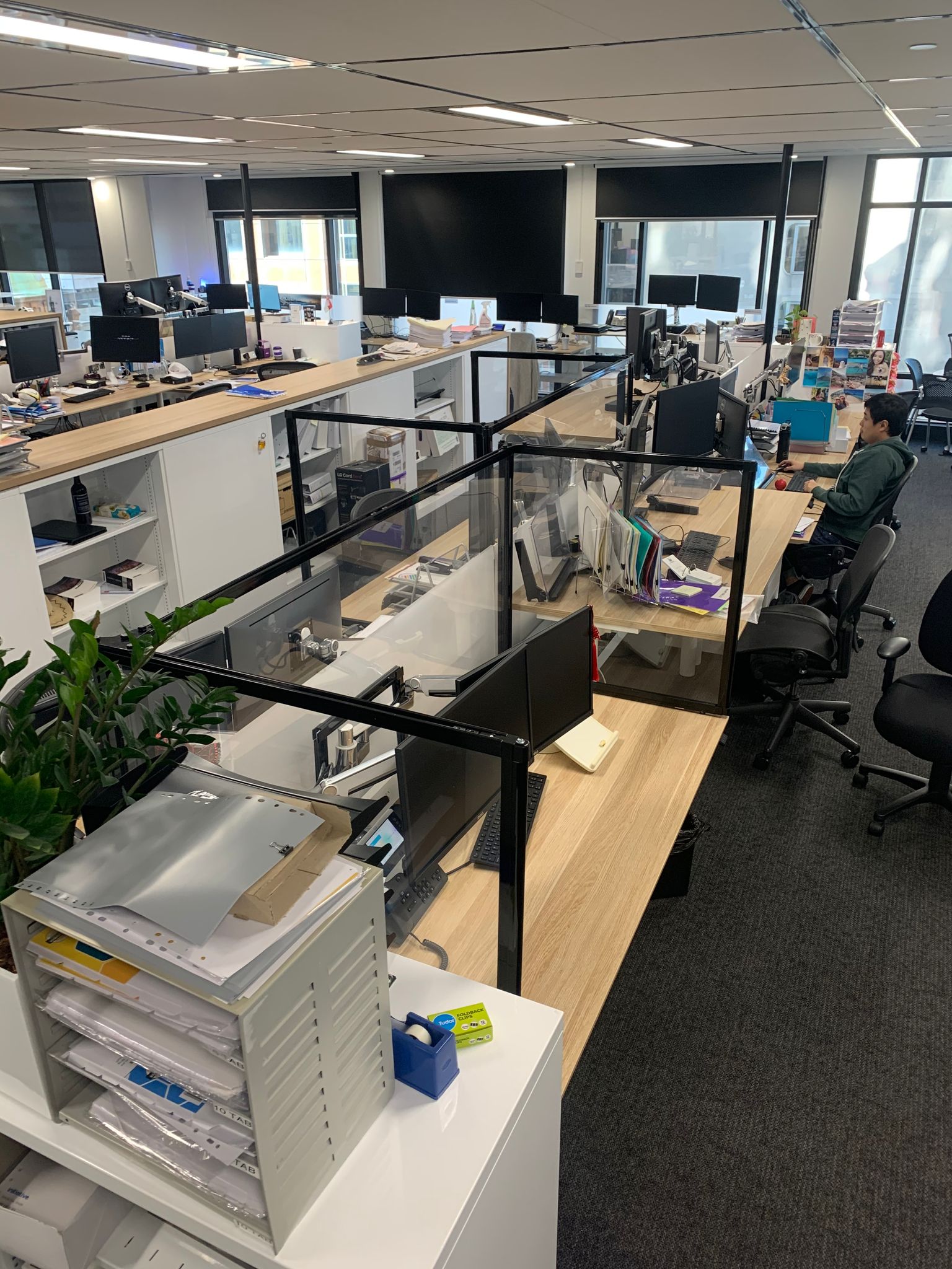 Desktop Office Sneeze Guards U Shape 1 Desktop Office Sneeze Guards U Shape 1