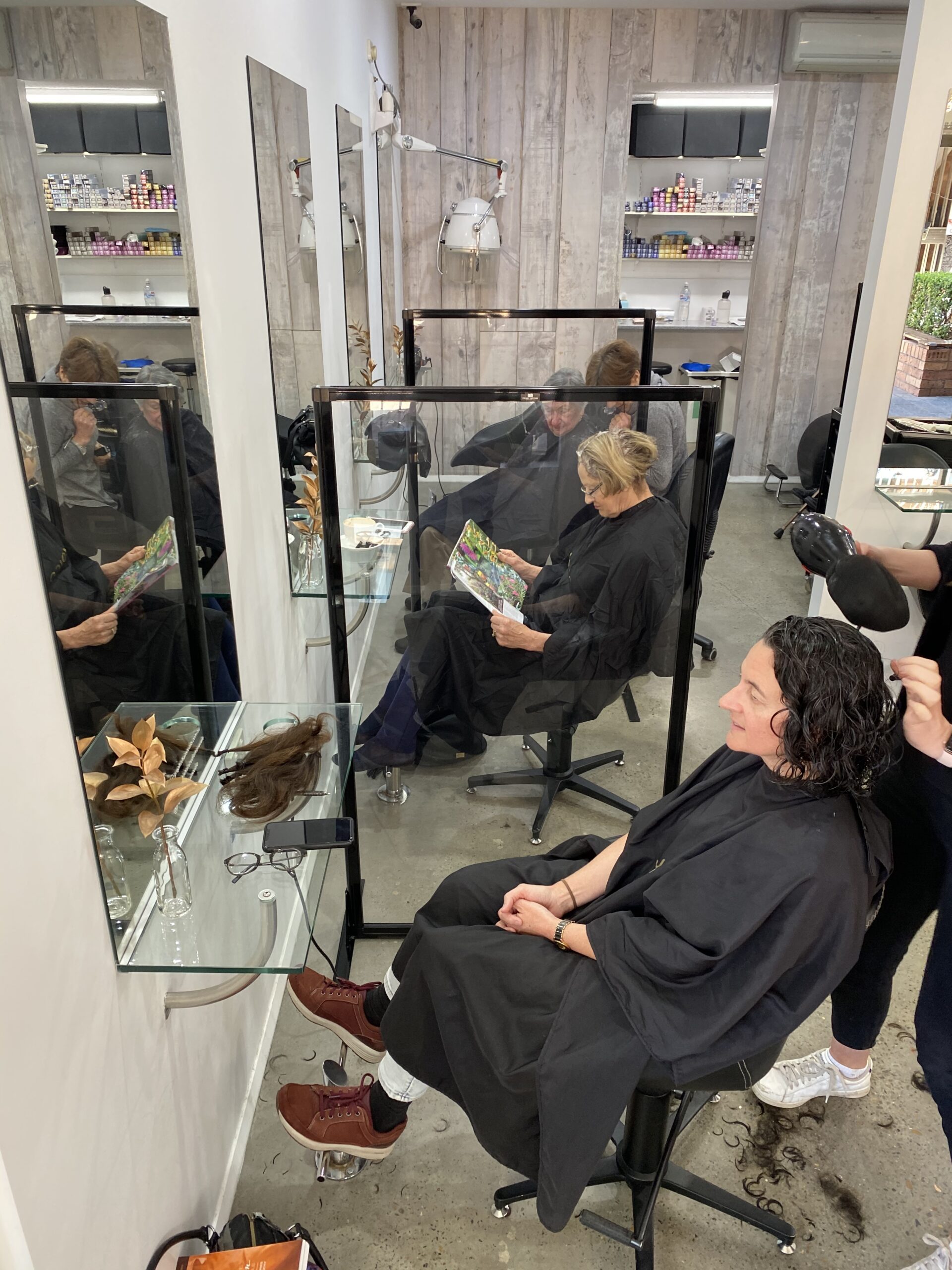 Graphix1 Salon Chair and Basin Protection Screen Perspex with black frame