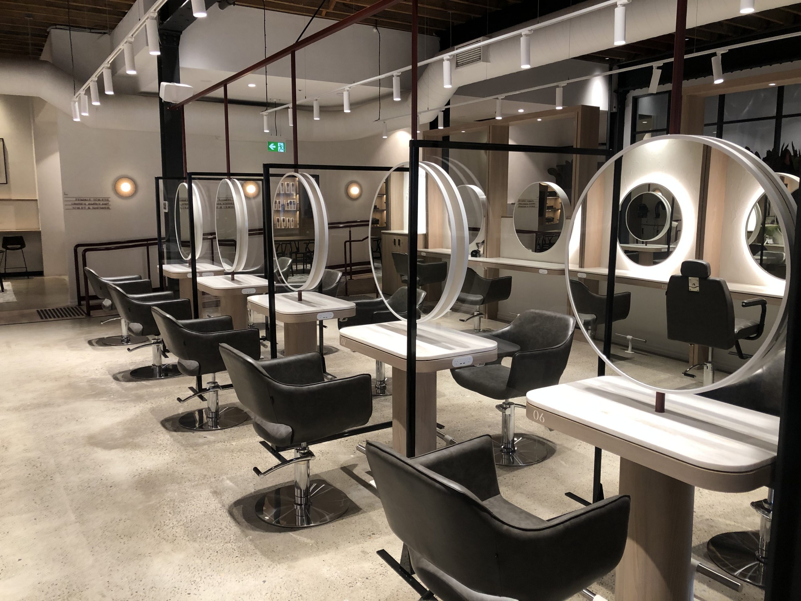Salon Screen3 Single Panel Mobile Clear Divider